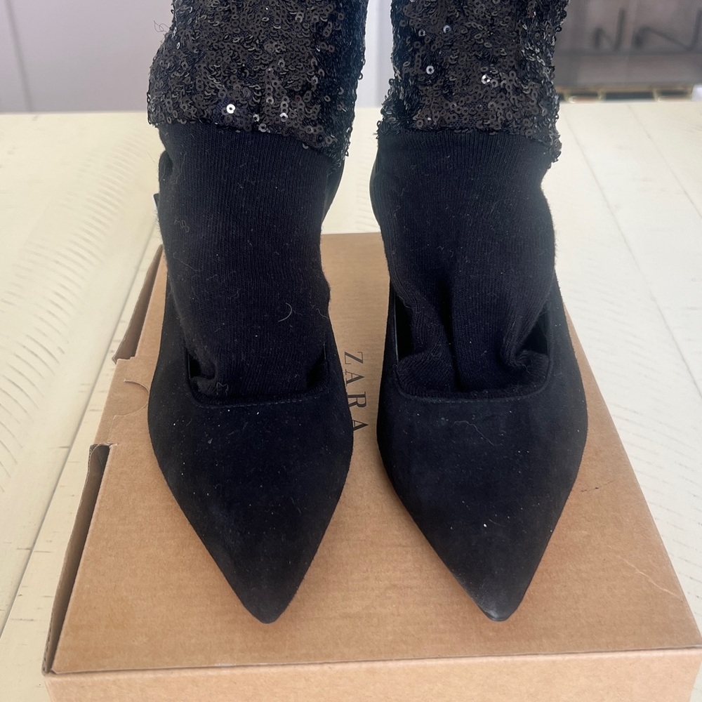 Zara Black Stiletto Heels Suede Ankle Boots